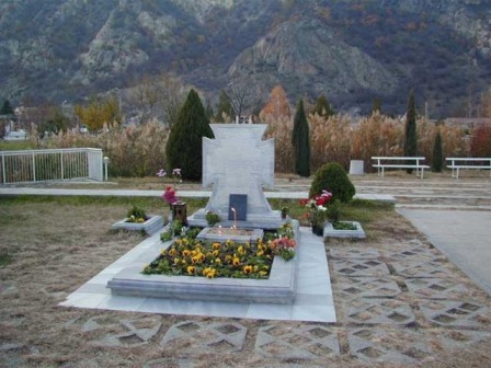 vanga rupite i mogila .jpg