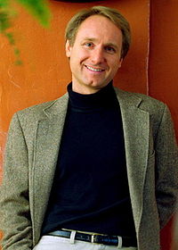 200px-Dan_Brown_bookjacket_cropped.jpg